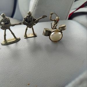 Gallo 1986 Skelton band